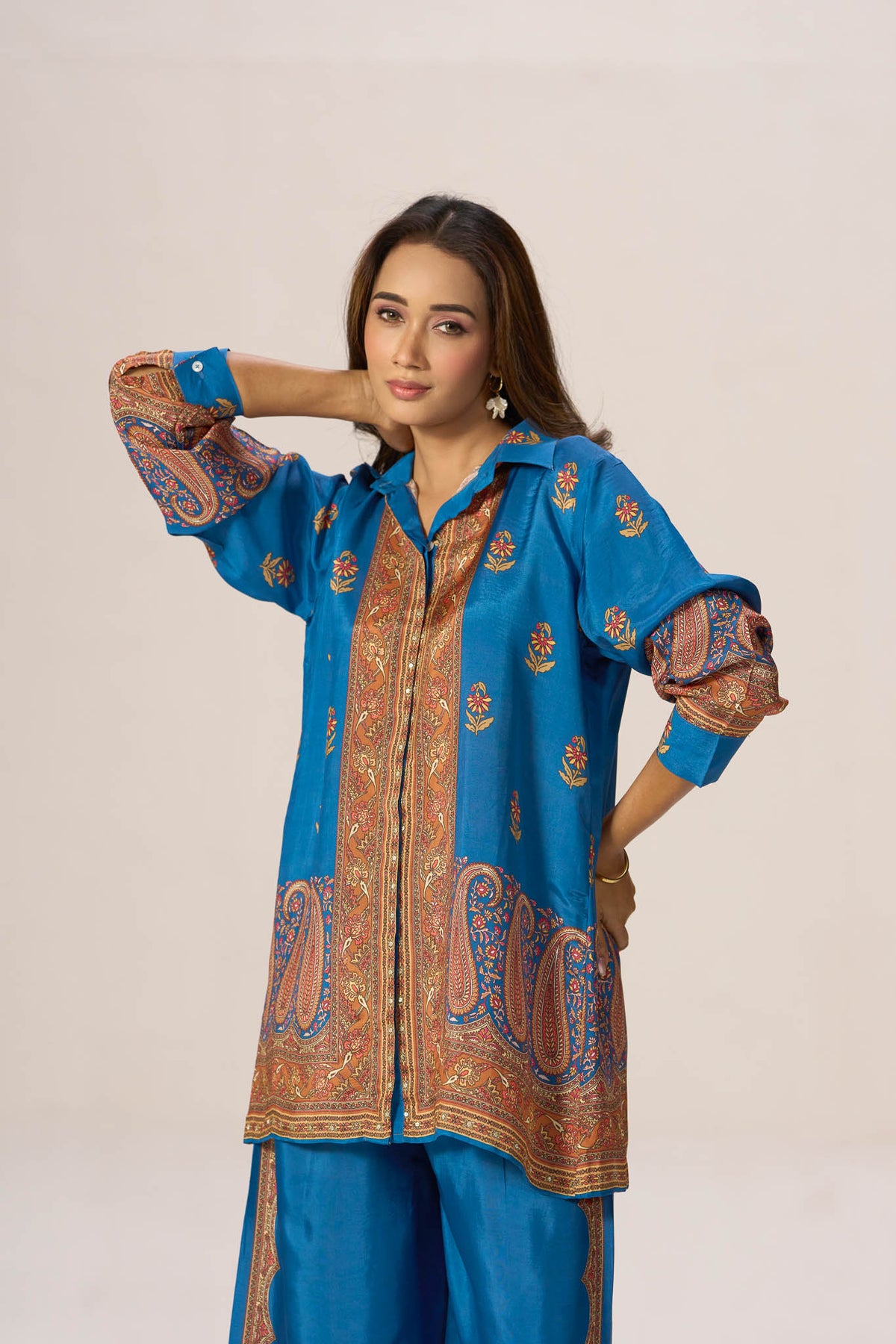 Azure paisley palazzo pants - border detail