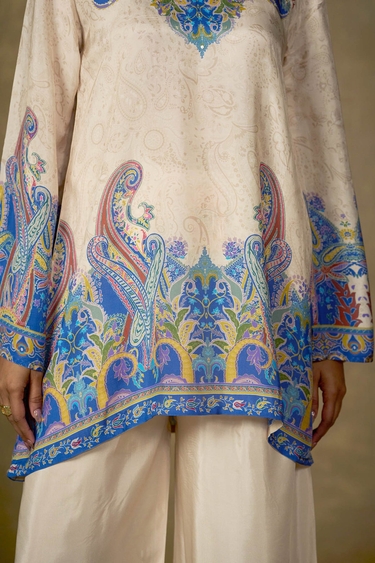 Ivory and blue viscose paisley co-ord set front print detail