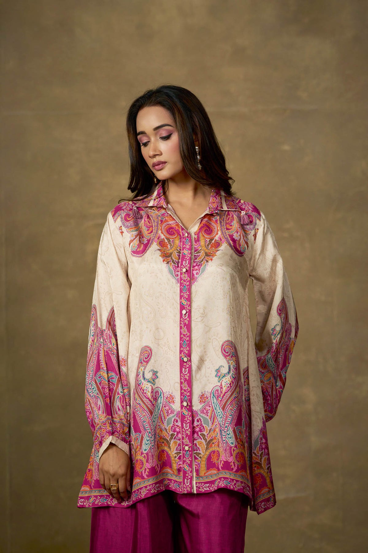 Ivory and fuchsia viscose paisley co-ord set upper body detail