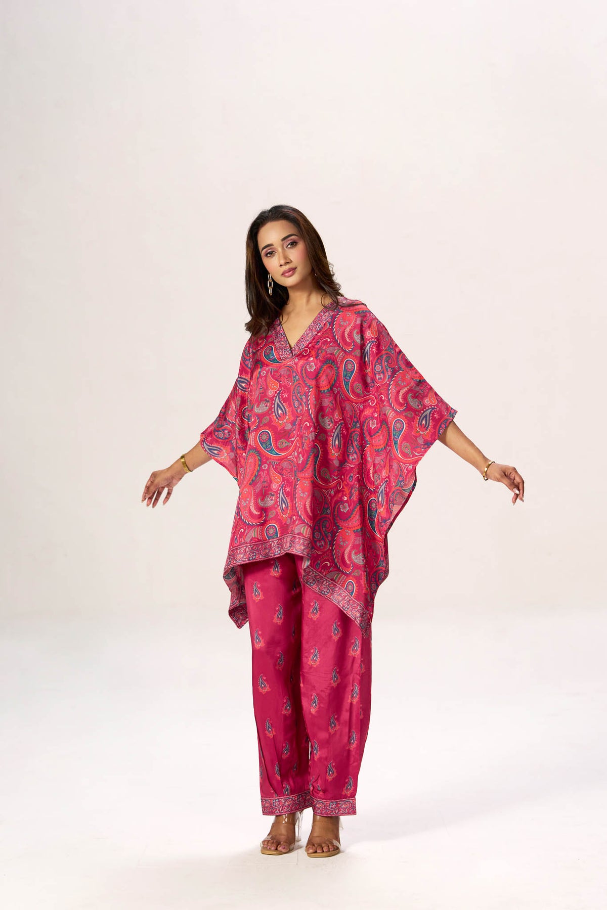 Fuchsia paisley co-ord pants - print detail