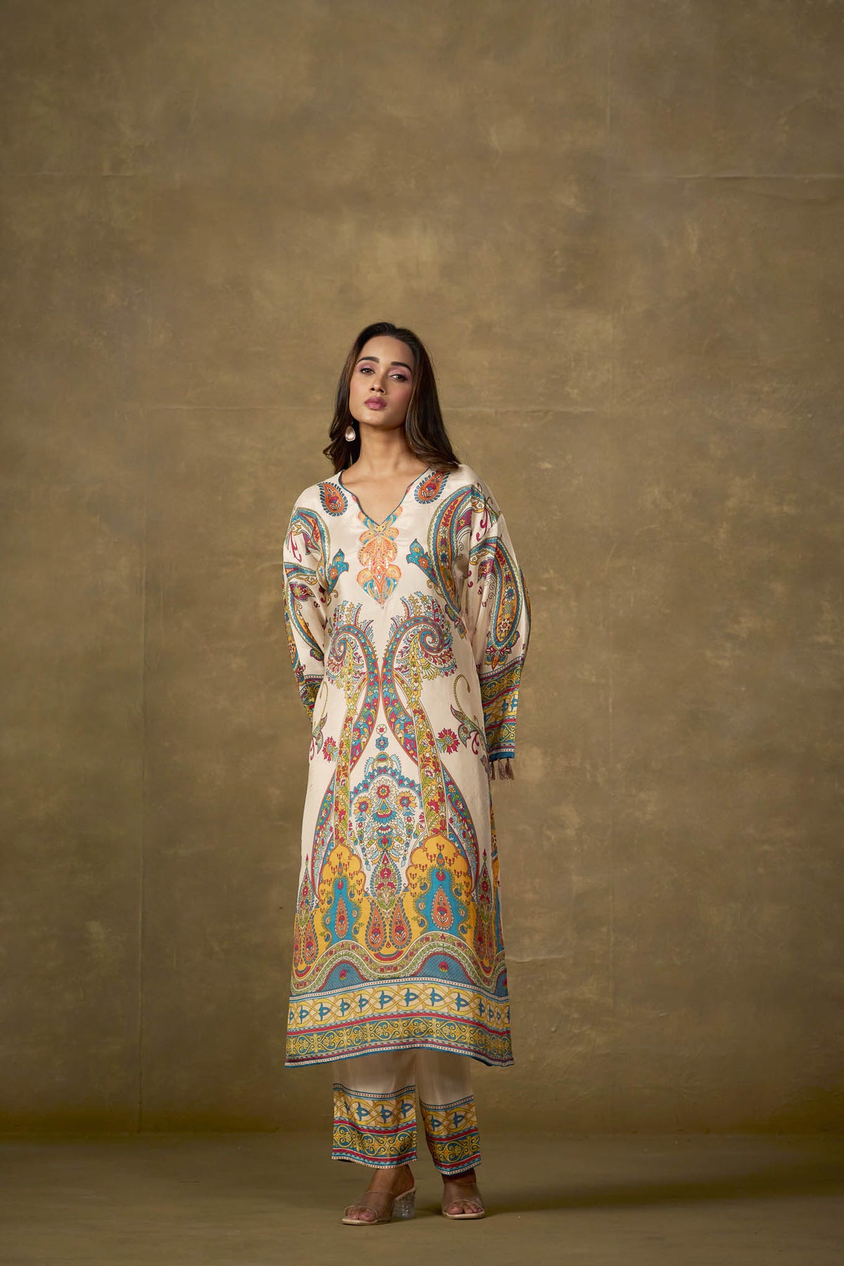 Ivory paisley viscose kurta pant set - full length view