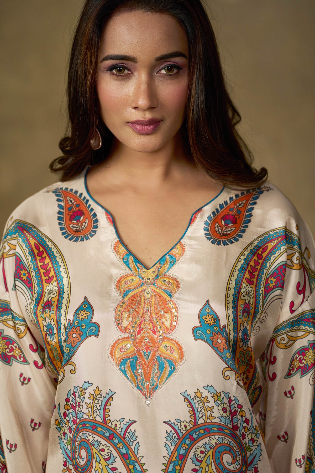 Ivory viscose kurta with multicolor paisley embellished neckline detail