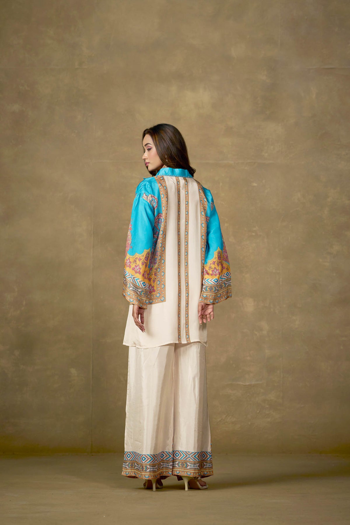 Turquoise and ivory paisley viscose tunic palazzo set - back view
