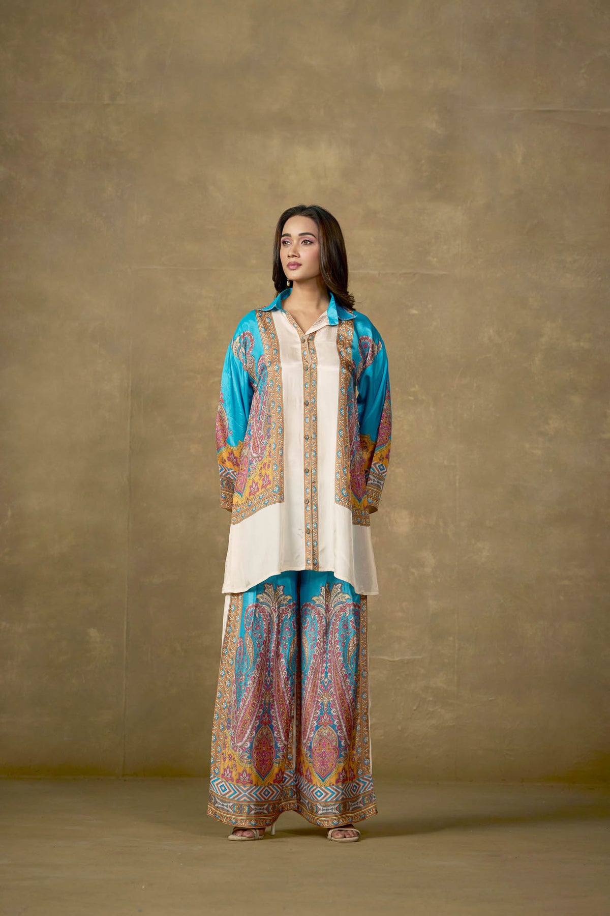 Turquoise and ivory paisley viscose tunic palazzo set - front view