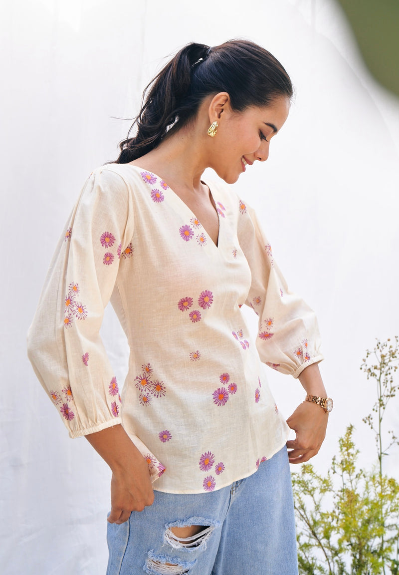 Lavander Floral Cotton Open Back Blouse – V-neck, deep back V, puff sleeves, 100% cotton